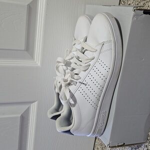Men's Kswiss Sneaker White and Black size 8